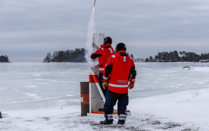 Hätäraketteja Espoon taivaalla 23.2. klo 9-17