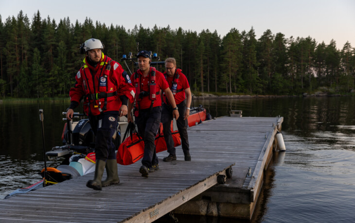 Operaatio Meritähti vesilläliikkujien turvana koko juhannuksen